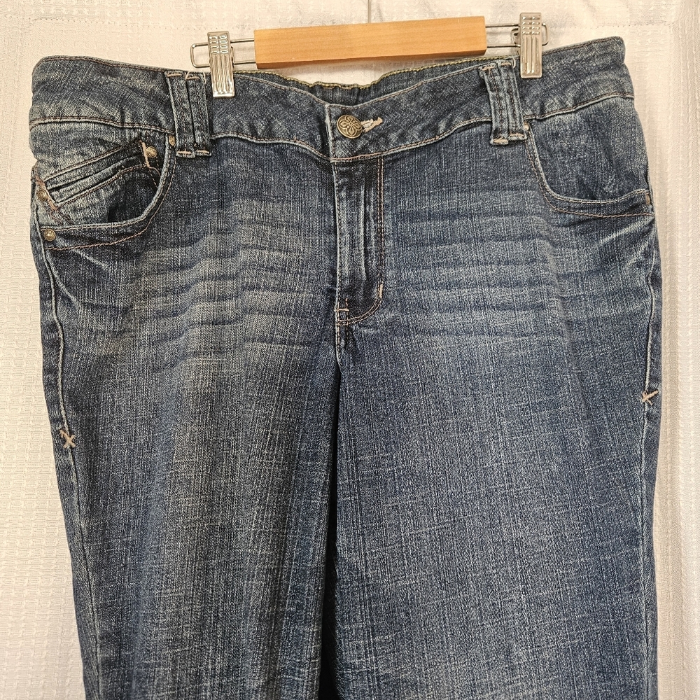 Lane Bryant Distinctly Bootcut Jeans Size 18 Tall - Picture 2 of 8